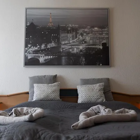 Casa Lauda In * バート・フェスラウ